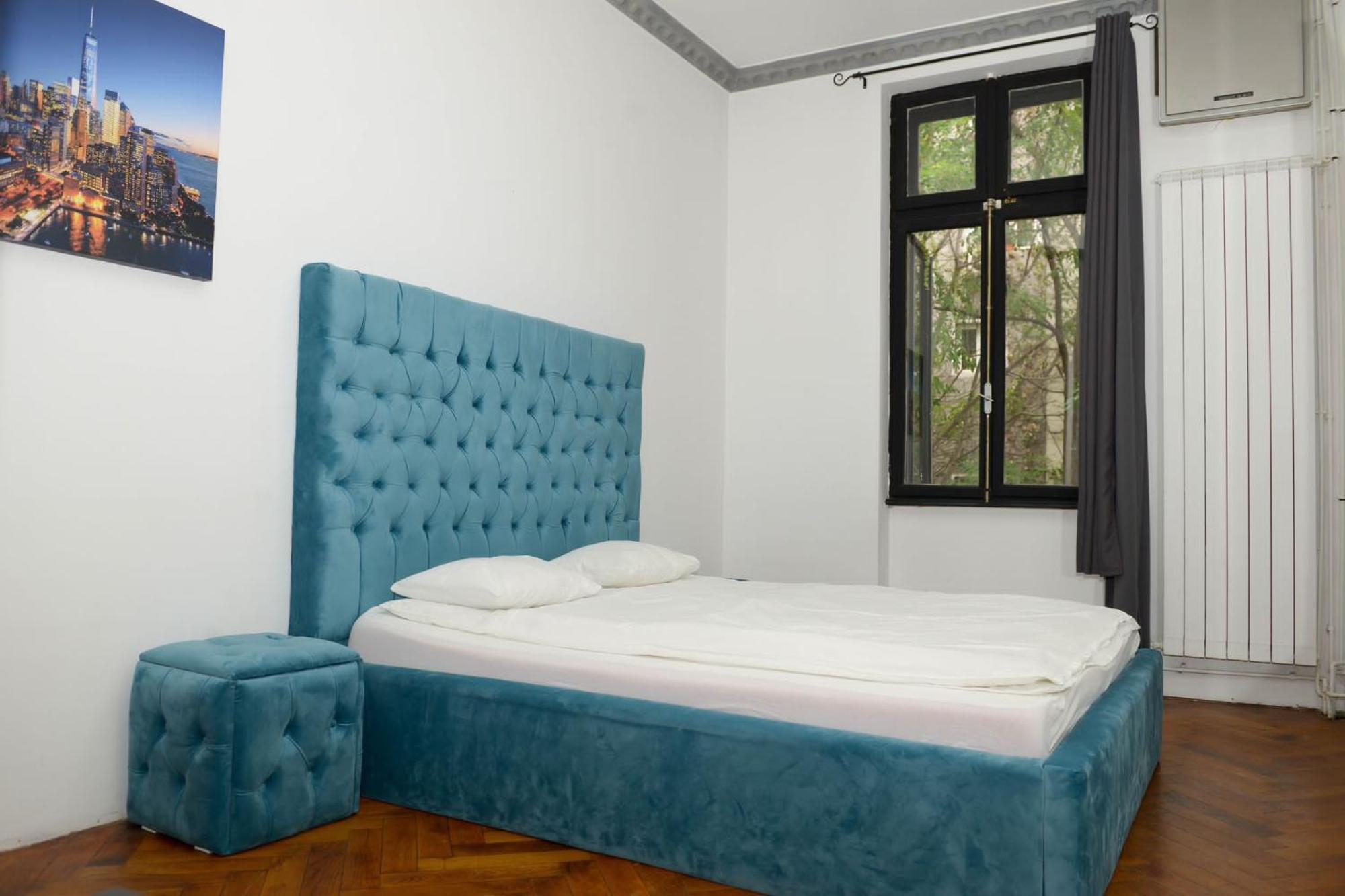 Play Loft Accommodations Bukares Bagian luar foto