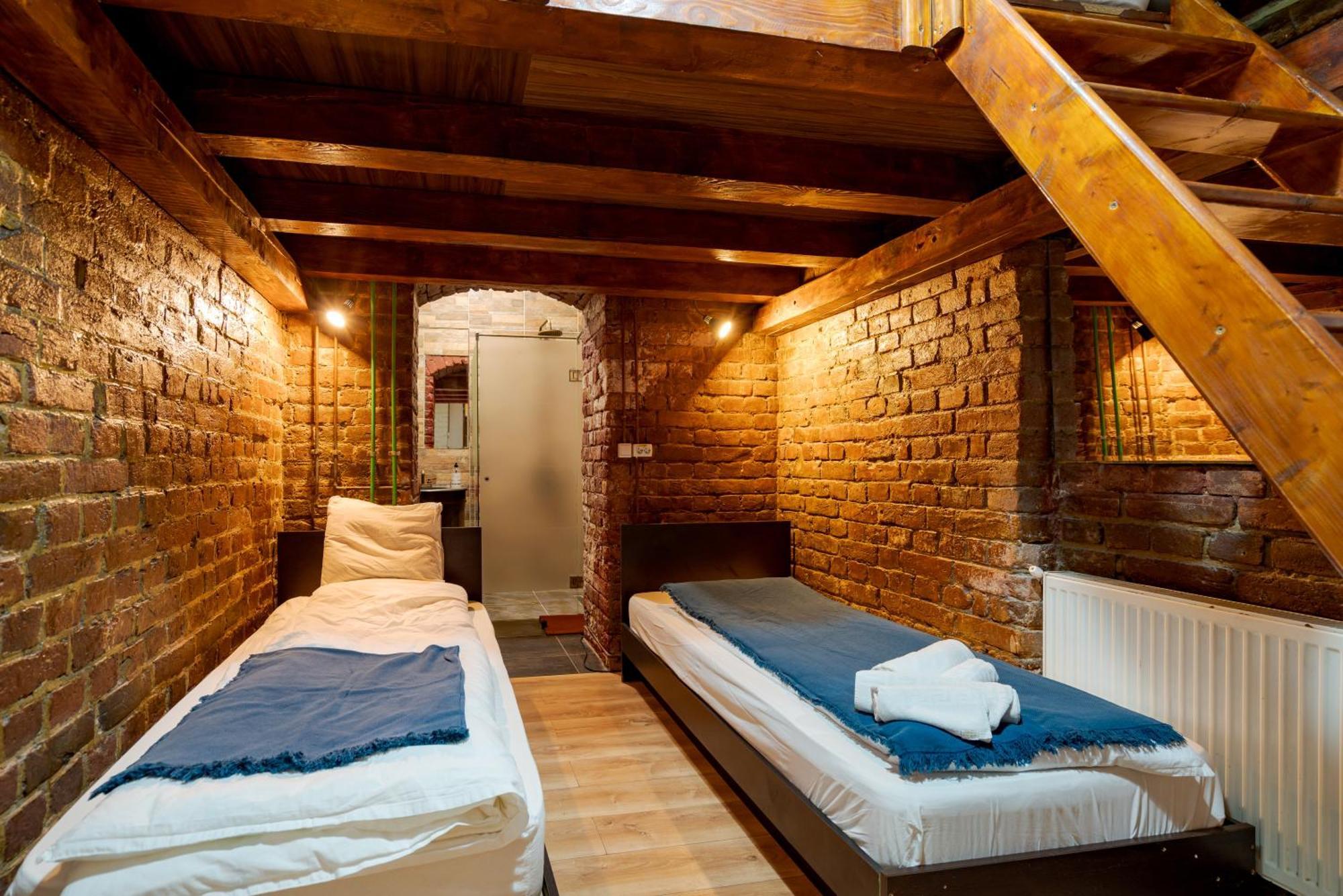 Play Loft Accommodations Bukares Bagian luar foto